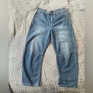 Pilcro Anthropologie sz 31 barrel leg jeans denim